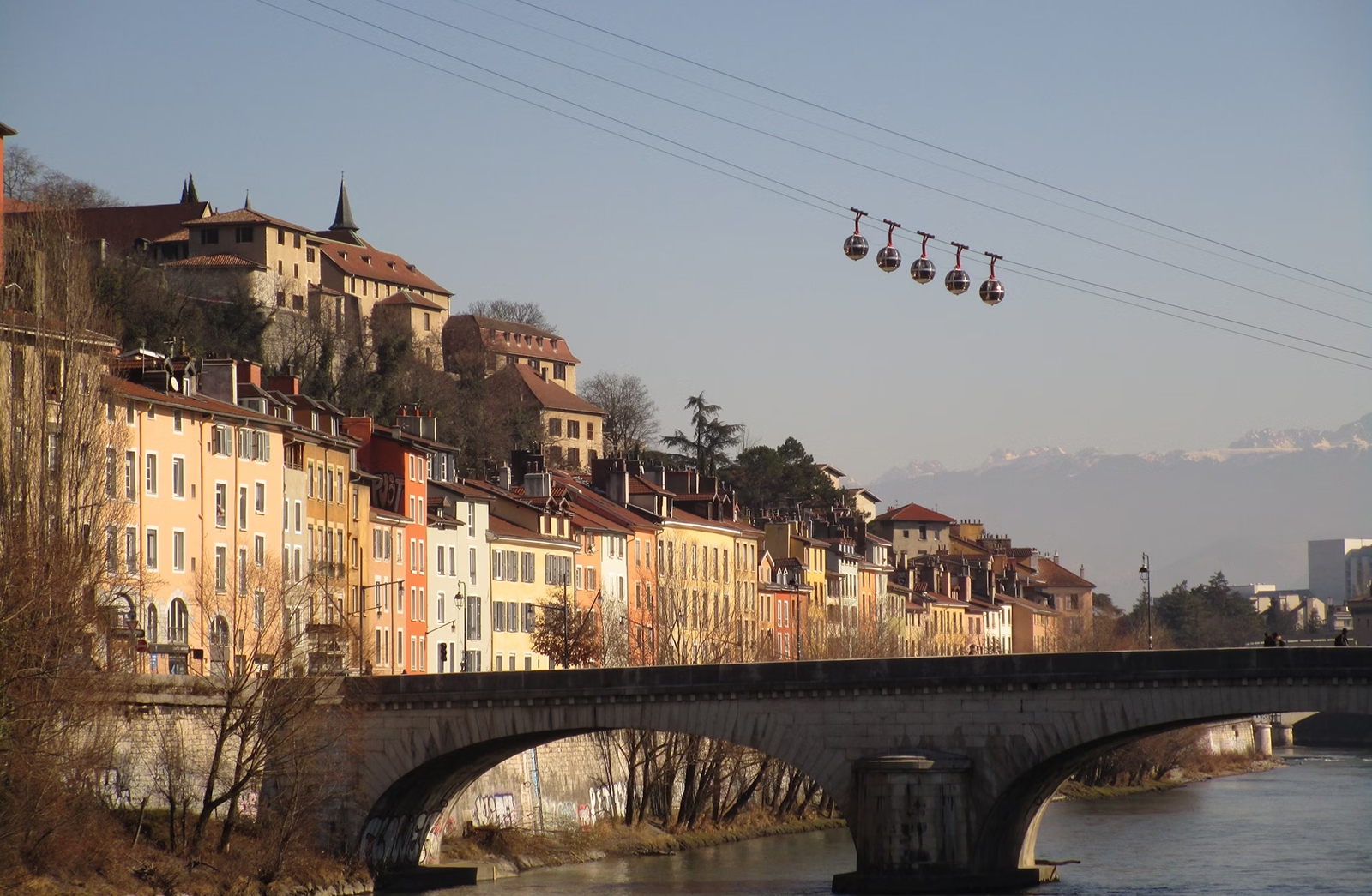 Échange de maison à Grenoble : La capitale des Alpes